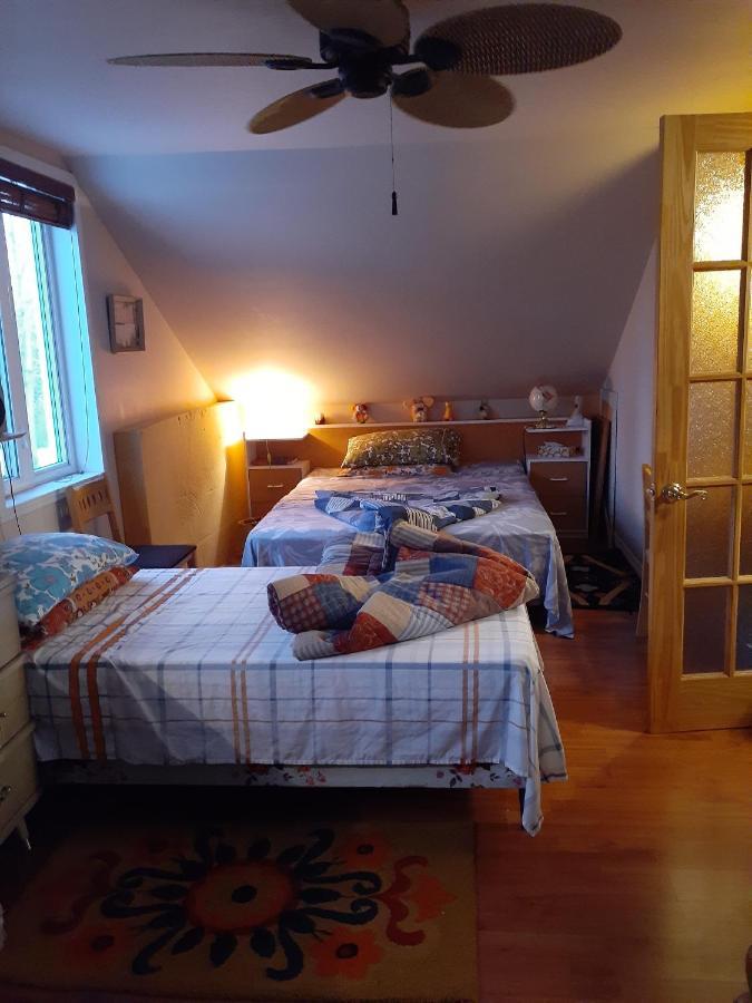 Bienvevus Chez Rino-Hugues Bed and Breakfast Trois-Pistoles Εξωτερικό φωτογραφία