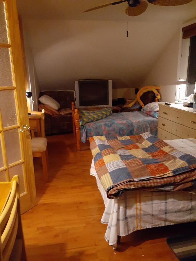 Bienvevus Chez Rino-Hugues Bed and Breakfast Trois-Pistoles Εξωτερικό φωτογραφία